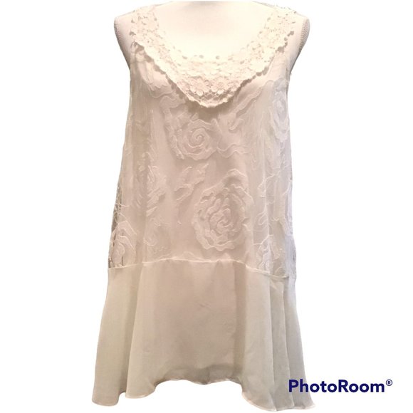 Coco Bianco Tops - Coco Bianco Women's Sleeveless Lace Blouse